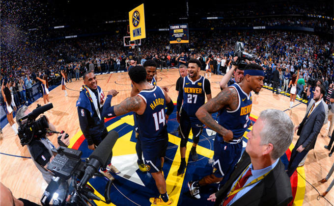 人物为核心 人物为核心